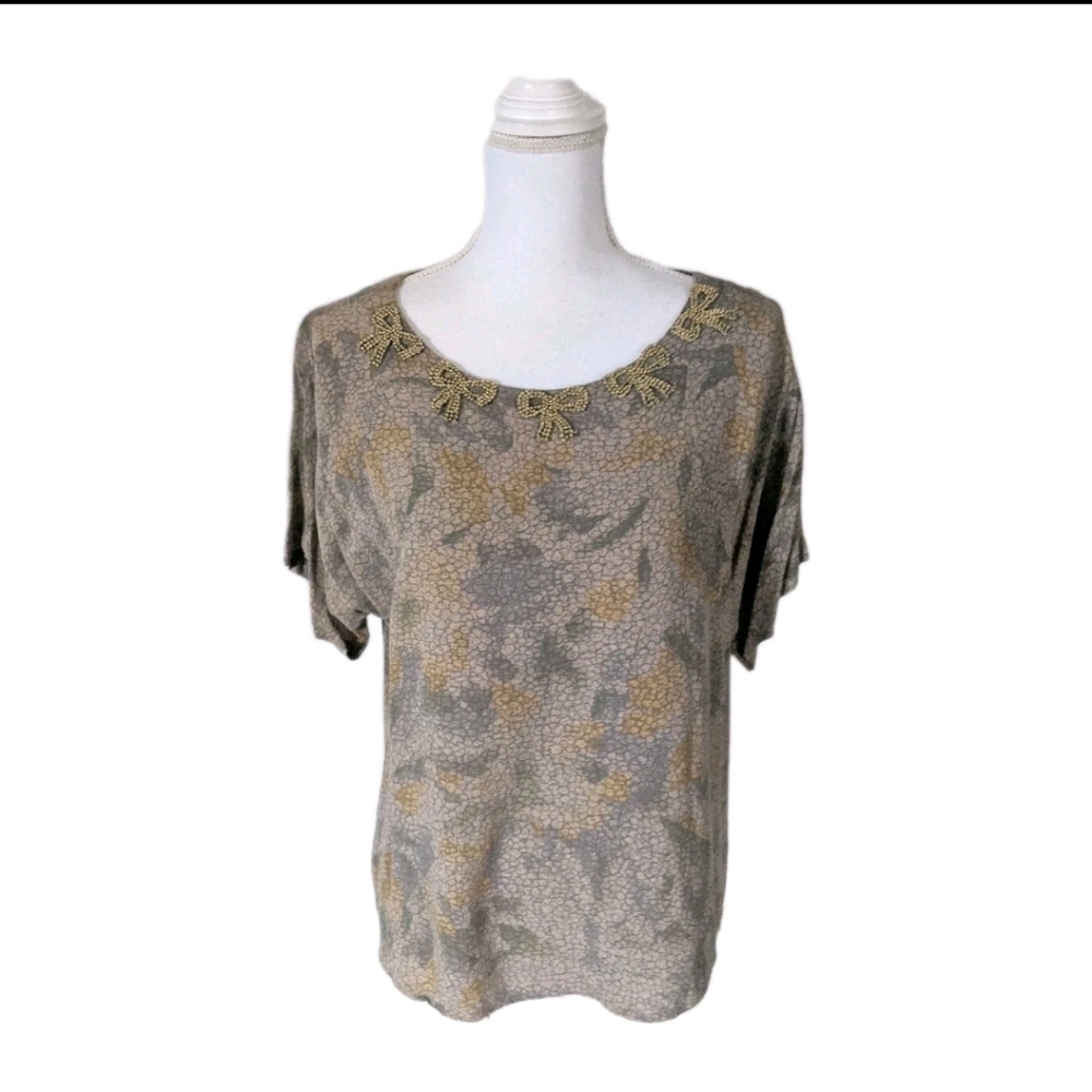 80s Vintage Gray Blouse with Gold Bow Neckline Women's Medium Short Sleeve 181